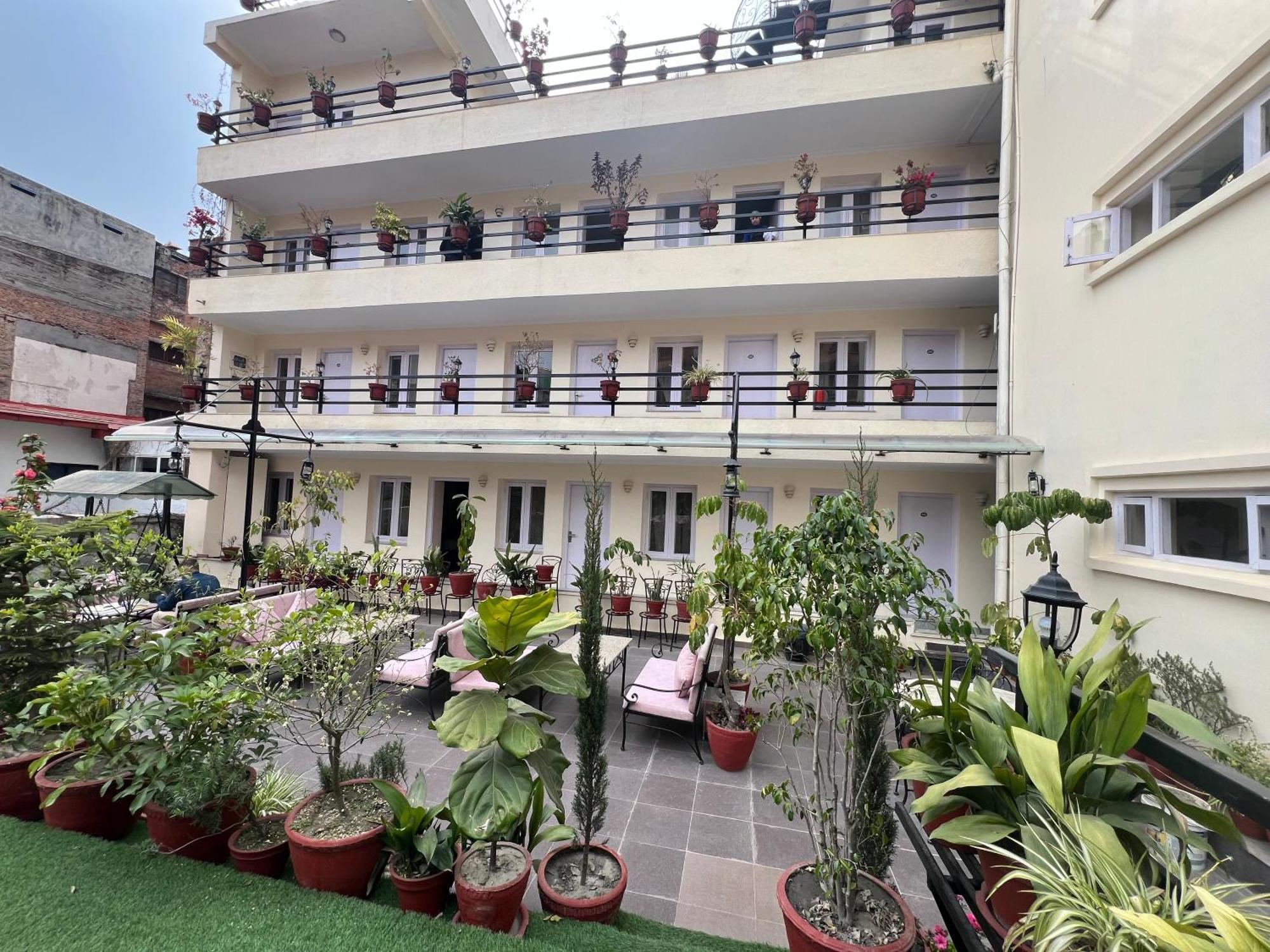 Hotel Kathmandu Base Camp Bagian luar foto