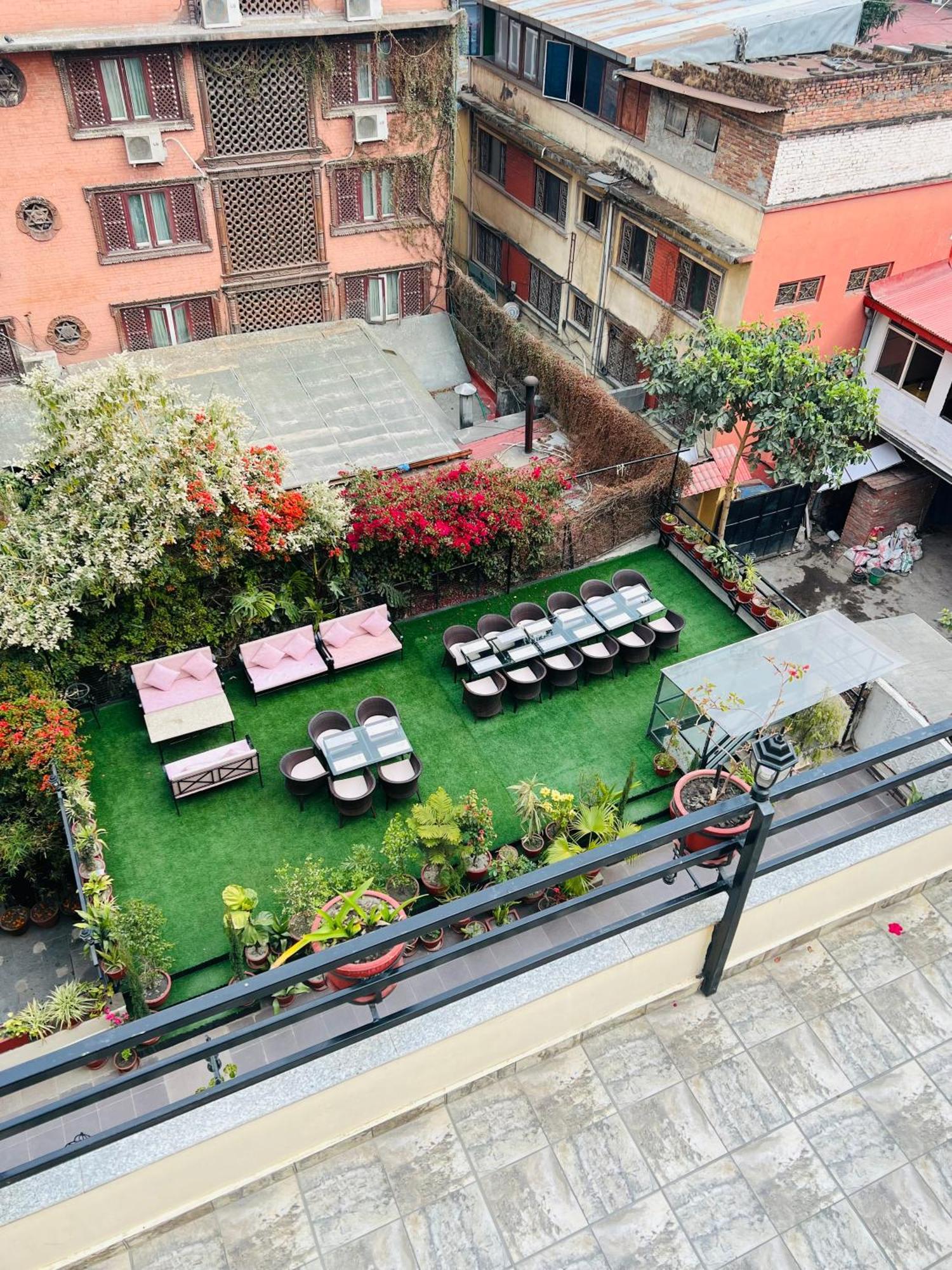 Hotel Kathmandu Base Camp Bagian luar foto